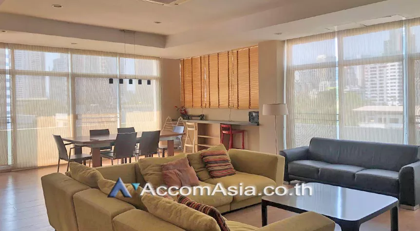  2 Bedrooms  Apartment For Rent in Sukhumvit, Bangkok  near BTS Phrom Phong (1411917)