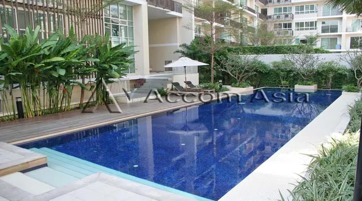  1 Bedroom  Condominium For Rent in Sukhumvit, Bangkok  near BTS Thong Lo (1512049)