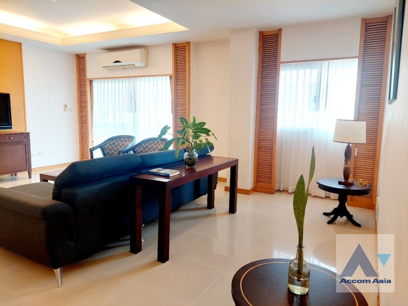 Pet friendly |  2 Bedrooms  Apartment For Rent in Sathorn, Bangkok  near MRT Lumphini (1412111)