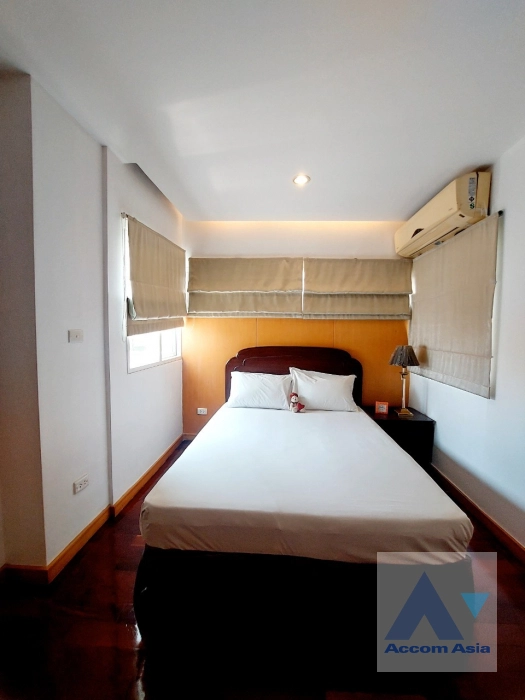 10  2 br Apartment For Rent in Sathorn ,Bangkok MRT Lumphini at Living with natural 1412111