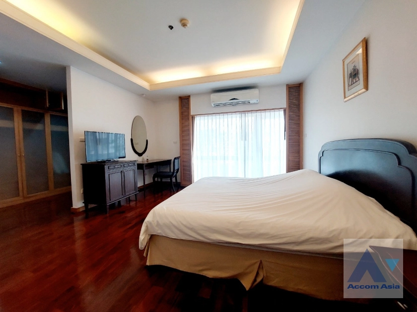 11  2 br Apartment For Rent in Sathorn ,Bangkok MRT Lumphini at Living with natural 1412111