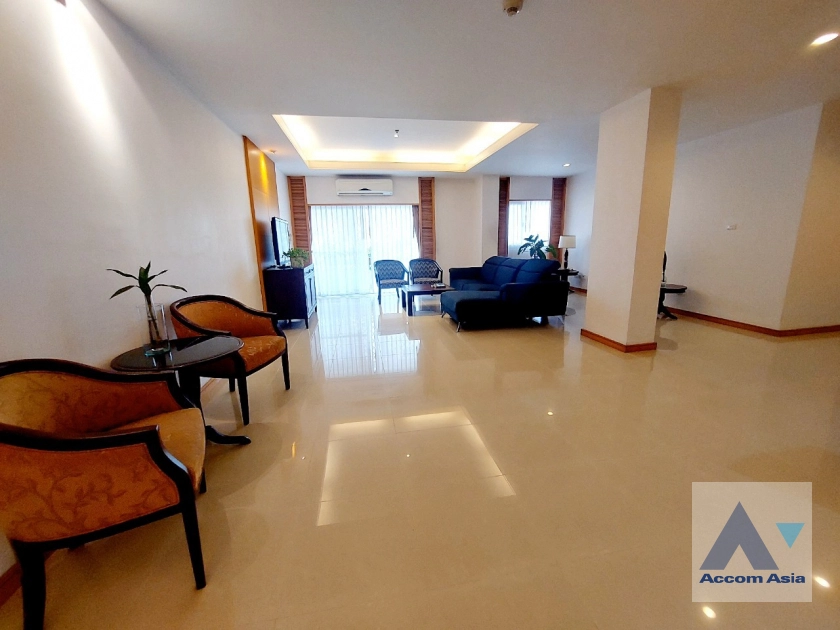 Pet friendly |  2 Bedrooms  Apartment For Rent in Sathorn, Bangkok  near MRT Lumphini (1412111)