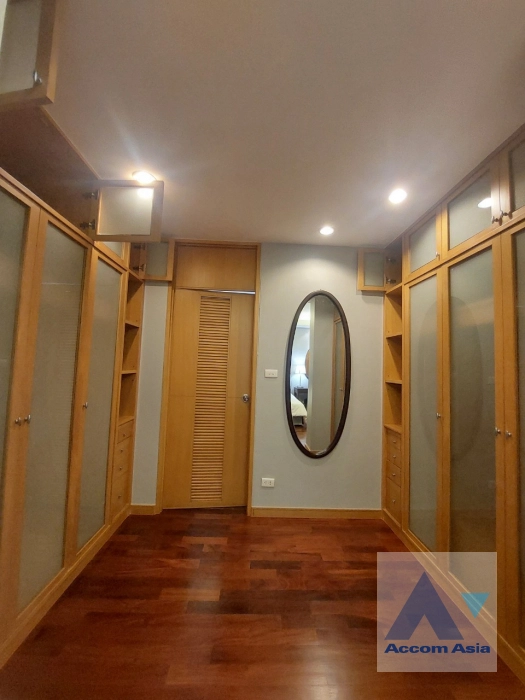 15  3 br Apartment For Rent in Sathorn ,Bangkok MRT Lumphini at Living with natural 1412113