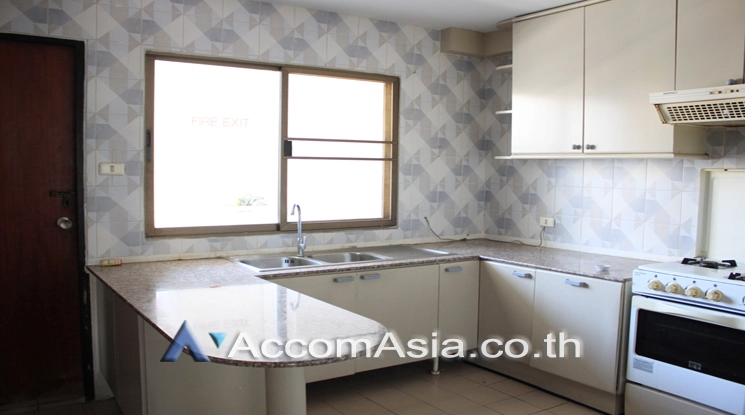 Big Balcony, Pet friendly |  3 Bedrooms  Condominium For Rent in Sukhumvit, Bangkok  near BTS Phrom Phong (1512153)