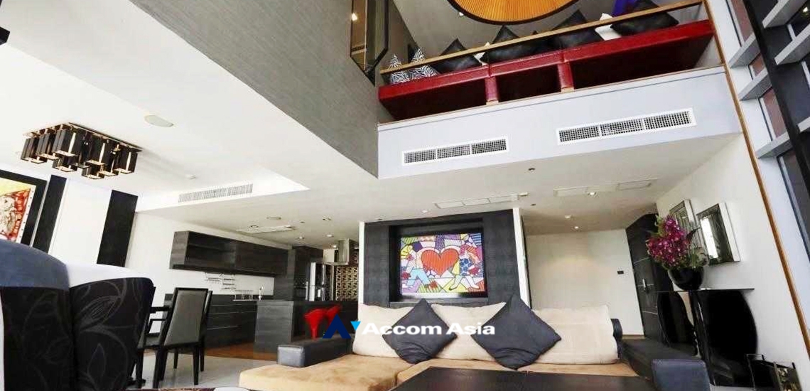Duplex Condo, Pet friendly condominium for rent in Ploenchit at All Seasons Mansion, Bangkok Code 1512174