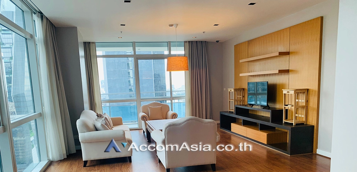  4 Bedrooms  Condominium For Rent in Ploenchit, Bangkok  near BTS Ploenchit (1512201)