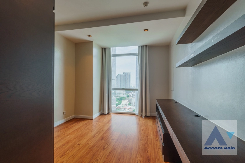 39  4 br Condominium For Rent in Ploenchit ,Bangkok BTS Ploenchit at Athenee Residence 1512201