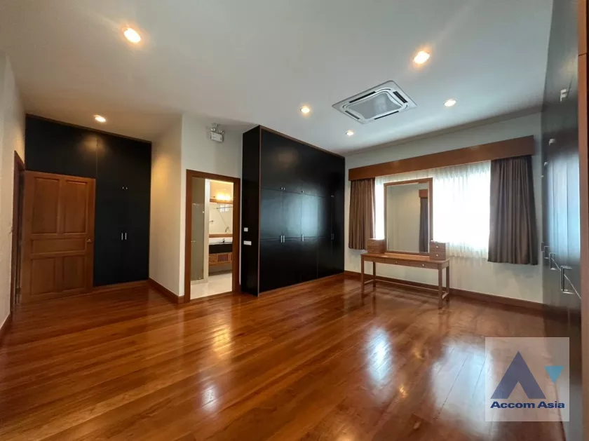 12  5 br House For Rent in sukhumvit ,Bangkok BTS Phrom Phong 1912248