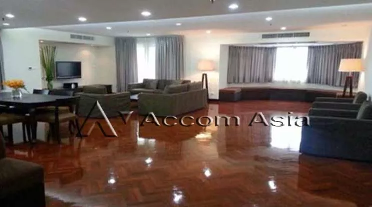  3 Bedrooms  Condominium For Rent in Sukhumvit, Bangkok  near BTS Phrom Phong (1512286)