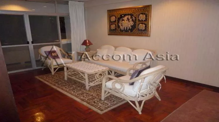 Pet friendly |  2 Bedrooms  Condominium For Rent in Sukhumvit, Bangkok  near BTS Nana (20522)