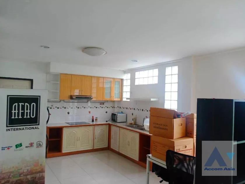 12  House For Rent in sukhumvit ,Bangkok BTS Phrom Phong 2512405