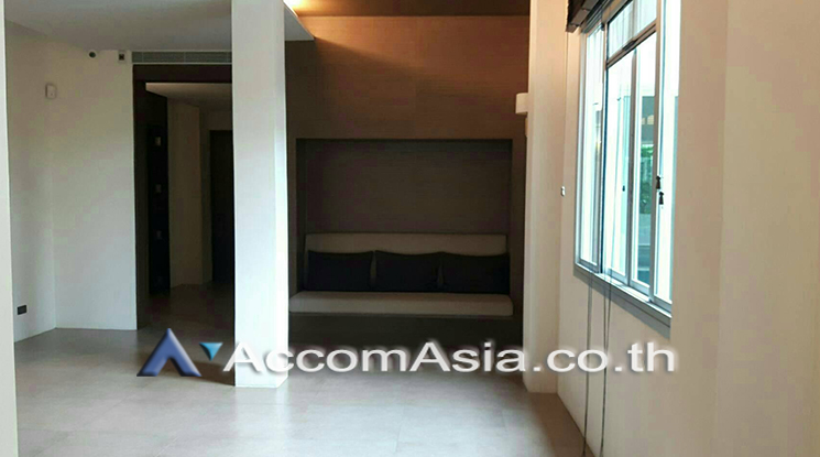 6  5 br House For Rent in Bangna ,Bangkok  at Baan Mai Lom Ruen 1812428