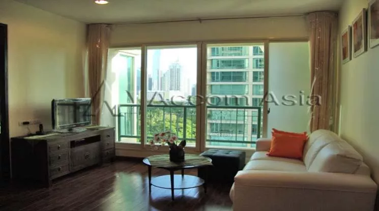  2 Bedrooms  Condominium For Rent in Ploenchit, Bangkok  near BTS Chitlom (1512431)