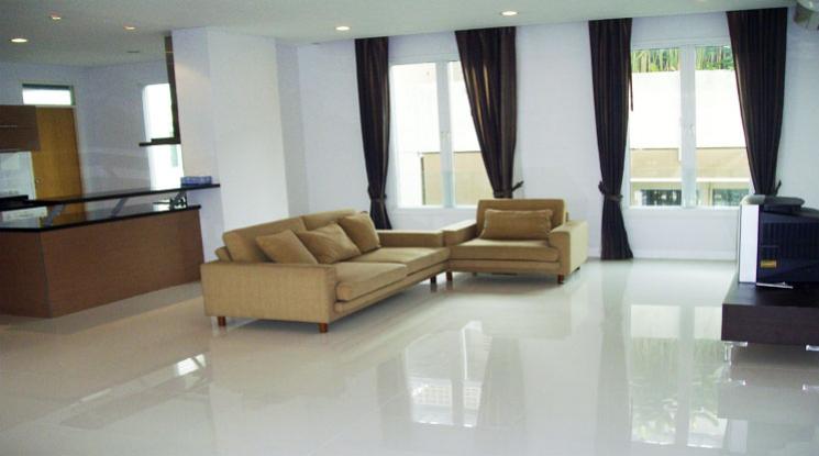  4 Bedrooms  Apartment For Rent in Sukhumvit, Bangkok  near BTS Asok - MRT Sukhumvit (1412445)