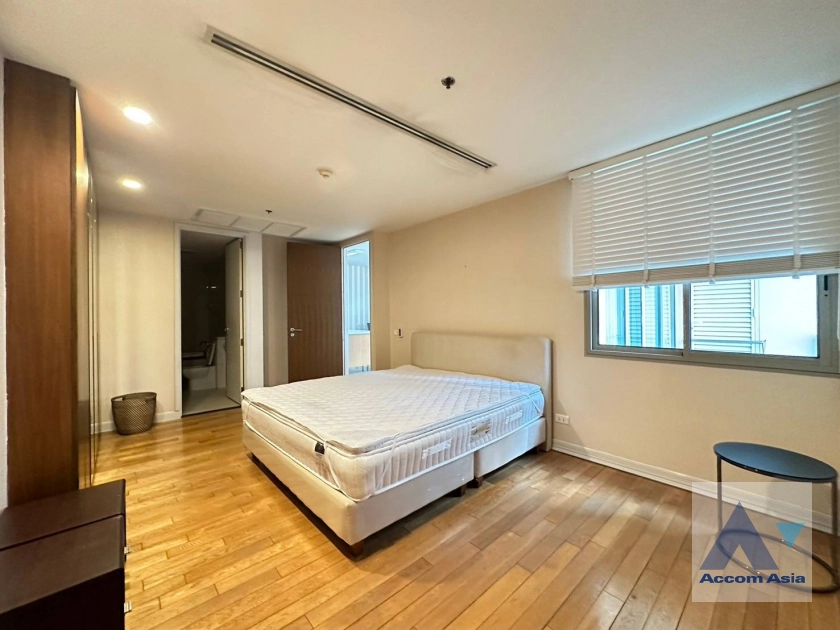 7  2 br Condominium For Rent in Silom ,Bangkok BTS Sala Daeng - MRT Silom at The Legend Saladaeng 1512622