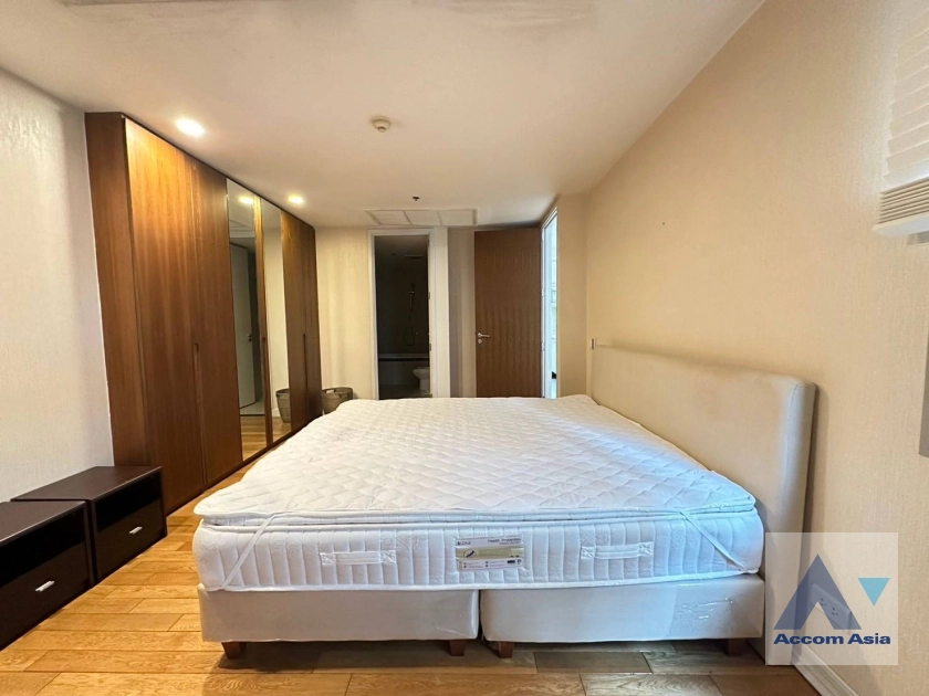 12  2 br Condominium For Rent in Silom ,Bangkok BTS Sala Daeng - MRT Silom at The Legend Saladaeng 1512622