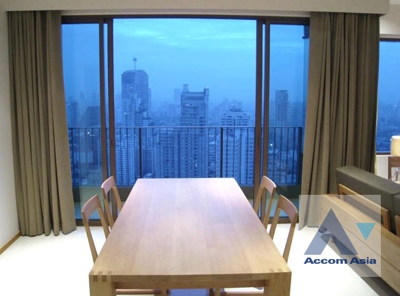  2 Bedrooms  Condominium For Rent & Sale in Sukhumvit, Bangkok  near BTS Phrom Phong (1512731)