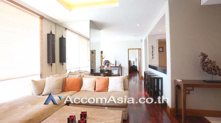  2 Bedrooms  Condominium For Rent in Sathorn, Bangkok  near BTS Chong Nonsi (1512776)