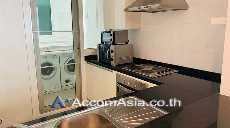  3 Bedrooms  Condominium For Rent in Sukhumvit, Bangkok  near BTS Phrom Phong (1512787)