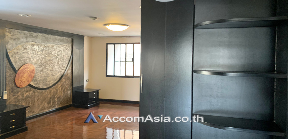 Pet friendly |  2 Bedrooms  Apartment For Rent in Sukhumvit, Bangkok  near BTS Phrom Phong (1412897)