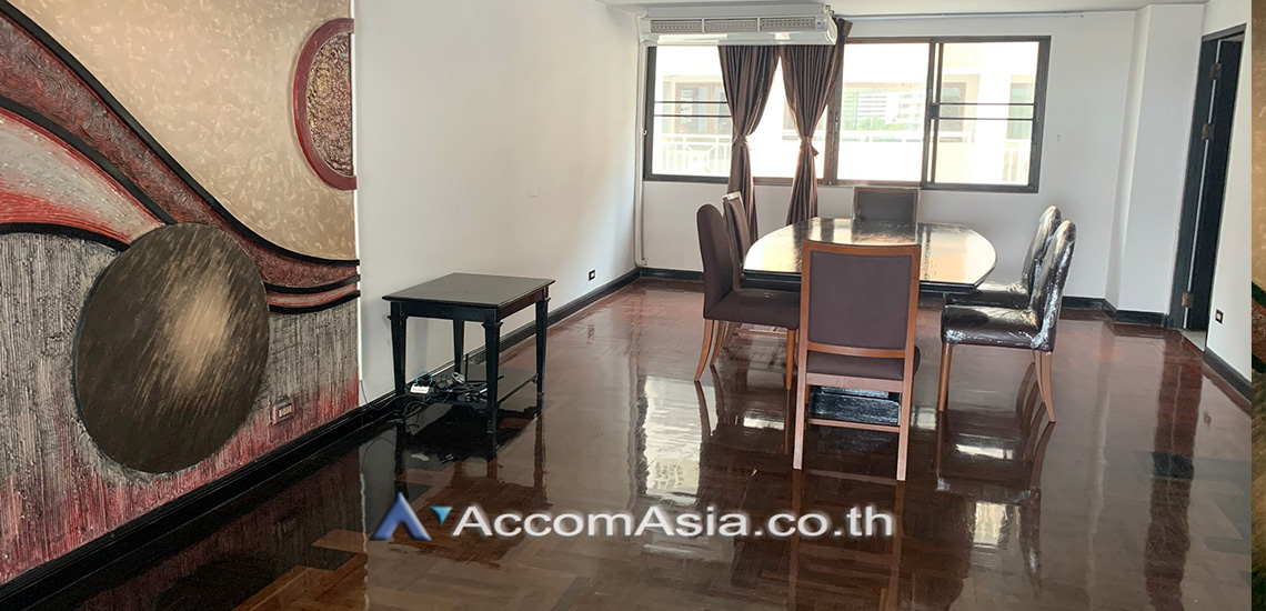 Pet friendly |  Exudes classic comfort Apartment  2 Bedroom for Rent BTS Phrom Phong in Sukhumvit Bangkok