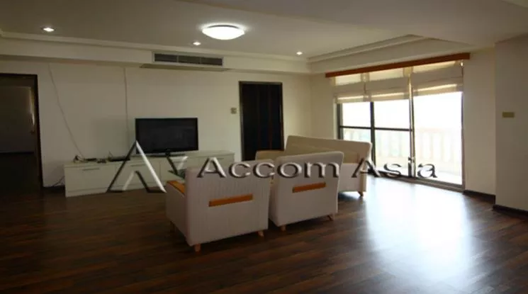  3 Bedrooms  Condominium For Rent in Sukhumvit, Bangkok  near BTS Phrom Phong (1512952)