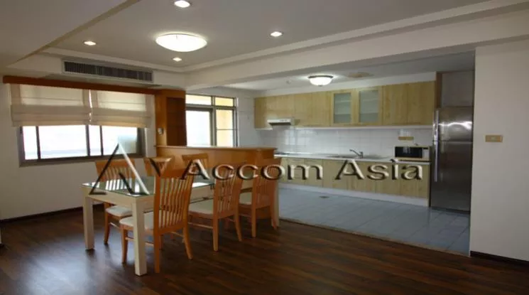  3 Bedrooms  Condominium For Rent in Sukhumvit, Bangkok  near BTS Phrom Phong (1512952)