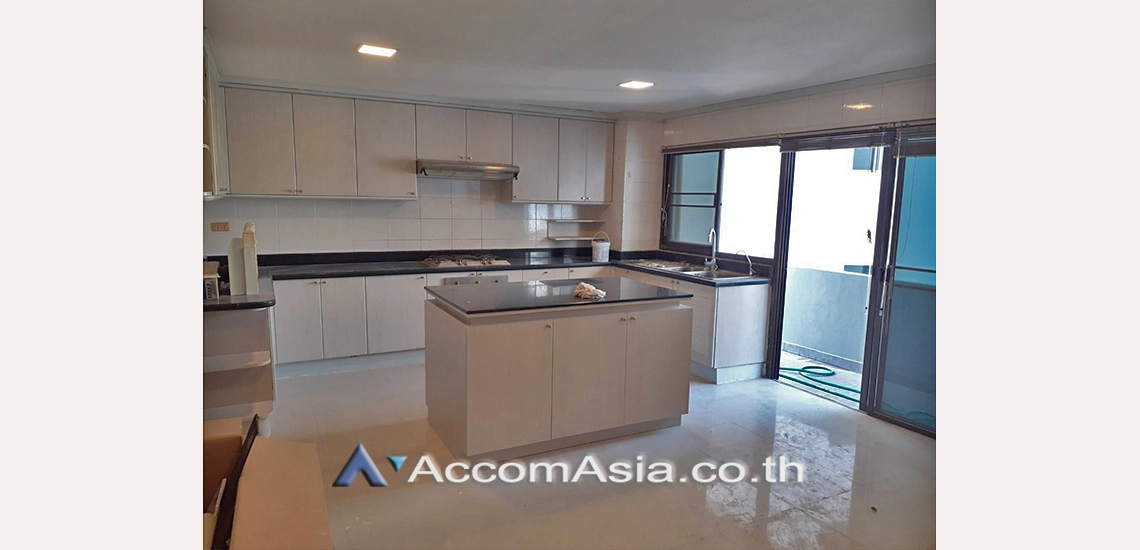 Big Balcony, Pet friendly |  3 Bedrooms  Apartment For Rent in Sukhumvit, Bangkok  near BTS Phrom Phong (1412959)