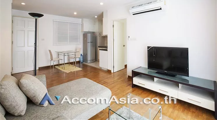  1 Bedroom  Condominium For Rent in Sukhumvit, Bangkok  near BTS Nana (1513095)