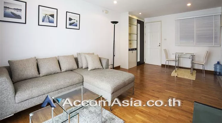  1 Bedroom  Condominium For Rent in Sukhumvit, Bangkok  near BTS Nana (1513095)