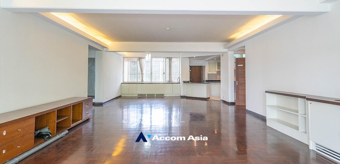  3 Bedrooms  Apartment For Rent in Sukhumvit, Bangkok  near BTS Asok - MRT Sukhumvit (1513098)