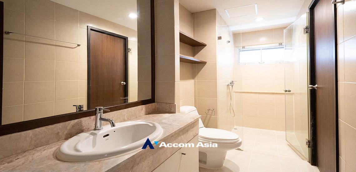 9  3 br Apartment For Rent in Sukhumvit ,Bangkok BTS Asok - MRT Sukhumvit at Easy to access BTS Skytrain 1513098