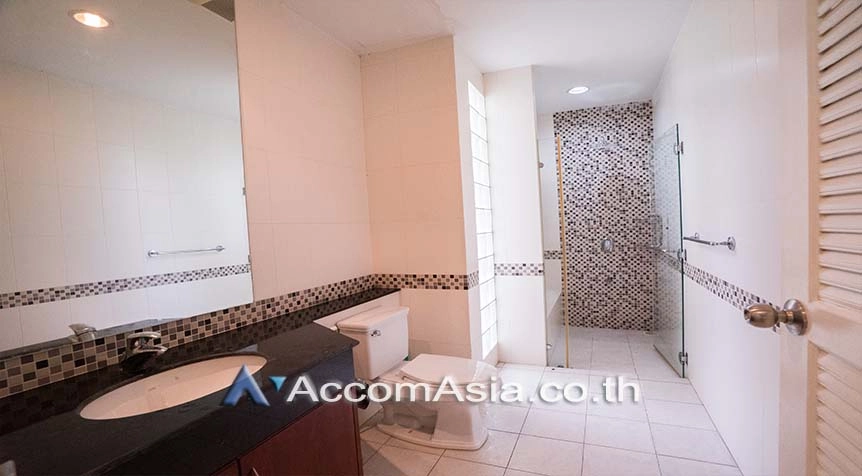 16  3 br House For Rent in Sathorn ,Bangkok BTS Chong Nonsi at Privacy House  in Compound 50065