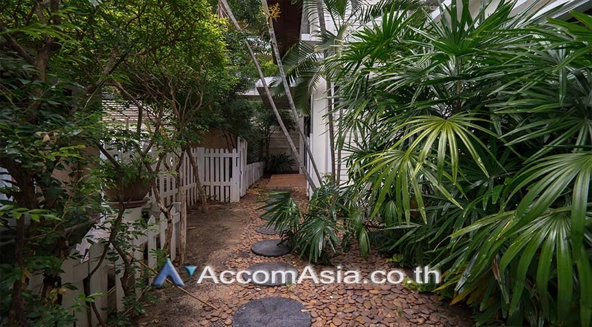 4  3 br House For Rent in Sathorn ,Bangkok BTS Chong Nonsi at Privacy House  in Compound 50065