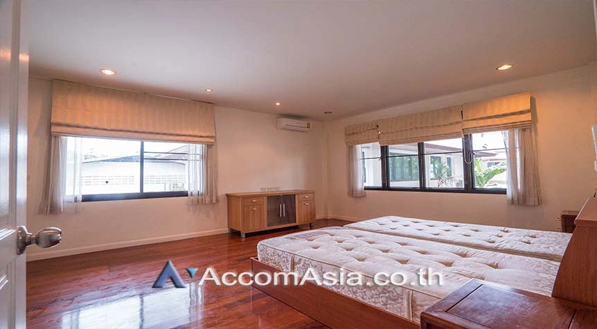 8  3 br House For Rent in Sathorn ,Bangkok BTS Chong Nonsi at Privacy House  in Compound 50065