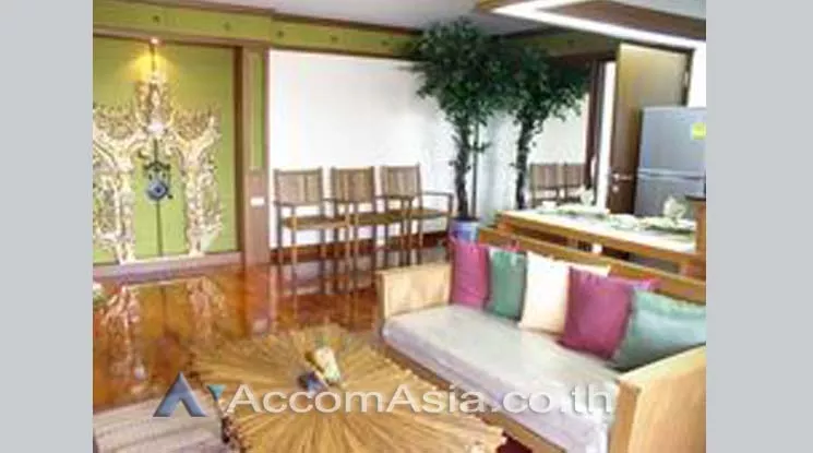  1 Bedroom  Condominium For Rent in Ploenchit, Bangkok  near BTS Chitlom (20570)