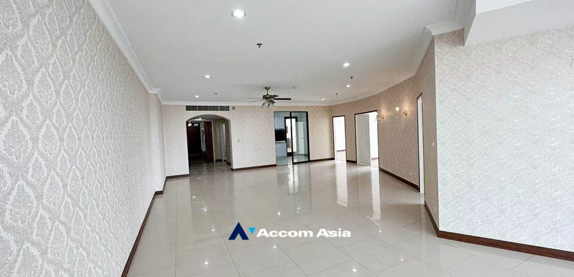  1  3 br Condominium for rent and sale in Charoenkrung ,Bangkok BRT Nararam 3 at Supalai Casa Riva 1513221