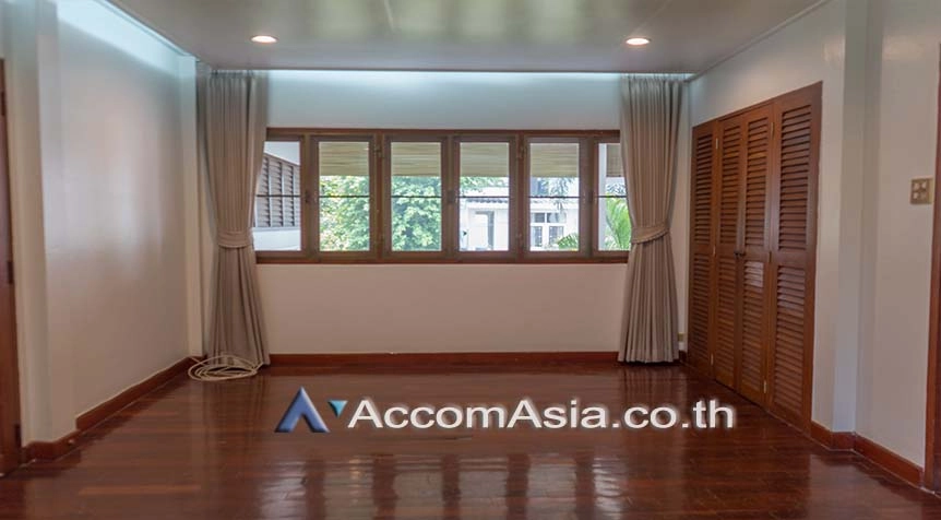 11  3 br House For Rent in Ploenchit ,Bangkok BTS Ploenchit 1713336