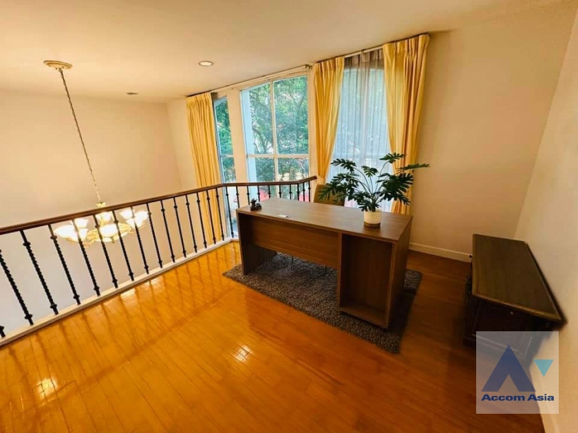 6  4 br House For Rent in Sukhumvit ,Bangkok BTS Thong Lo at Baan Klang Krung Thonglor 1813374