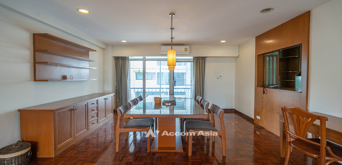  2 Bedrooms  Apartment For Rent in Ploenchit, Bangkok  near BTS Ploenchit (1413385)