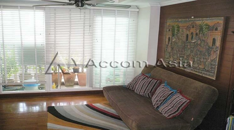  2 Bedrooms  Condominium For Rent in Sathorn, Bangkok  near BRT Thanon Chan (1513398)