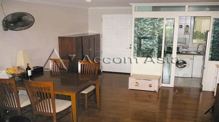  2 Bedrooms  Condominium For Rent in Sathorn, Bangkok  near BRT Thanon Chan (1513398)