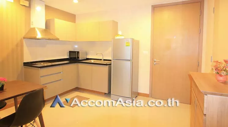  1 Bedroom  Condominium For Rent in Sukhumvit, Bangkok  near BTS Nana (1513515)