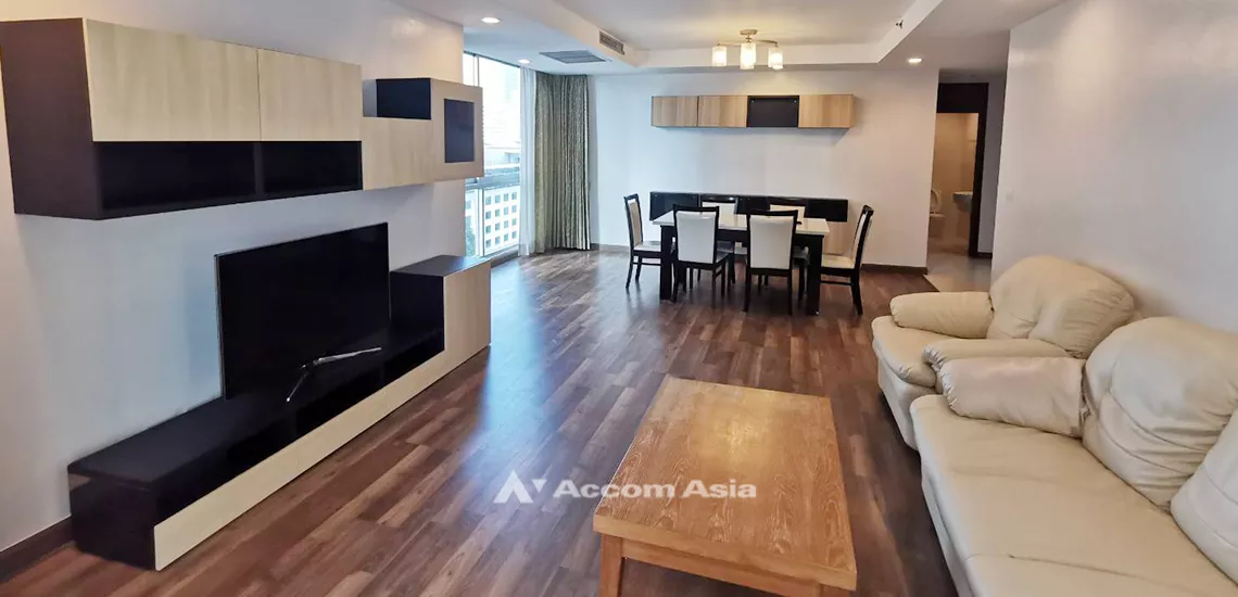  2 Bedrooms  Condominium For Rent in Ploenchit, Bangkok  near BTS Ratchadamri (1513517)