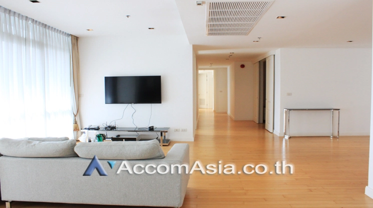  3 Bedrooms  Condominium For Rent in Ploenchit, Bangkok  near BTS Ploenchit (1513548)