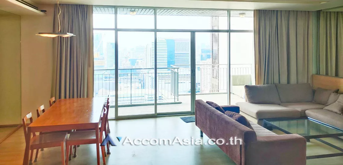  2 Bedrooms  Condominium For Rent in Sathorn, Bangkok  near BTS Chong Nonsi (1513642)