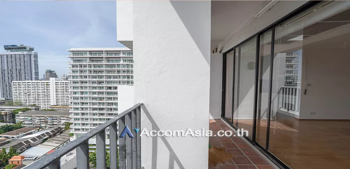  2 Bedrooms  Condominium For Rent in Sukhumvit, Bangkok  near BTS Thong Lo (1513743)