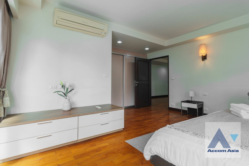 10  2 br Apartment For Rent in Sukhumvit ,Bangkok BTS Asok - MRT Sukhumvit at Peaceful residential 1413883