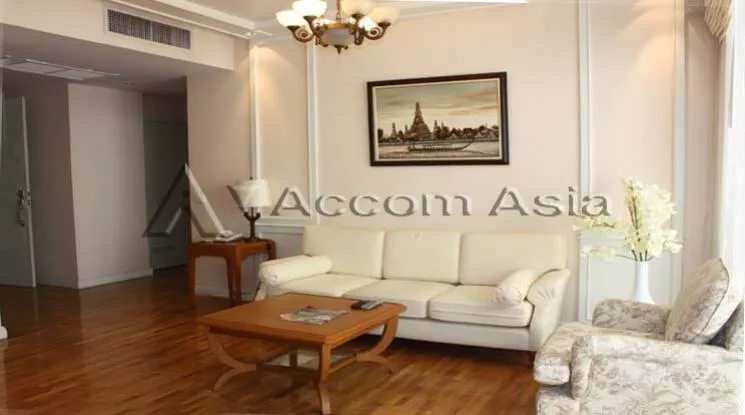  2 Bedrooms  Condominium For Rent in Ploenchit, Bangkok  near BTS Chitlom (1513934)