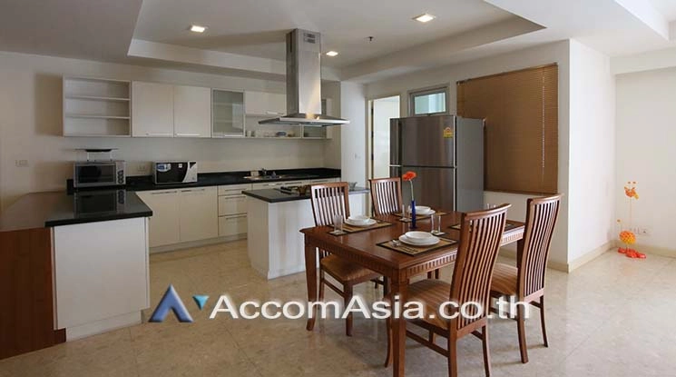  3 Bedrooms  Condominium For Rent in Sukhumvit, Bangkok  near BTS Ekkamai (1513983)